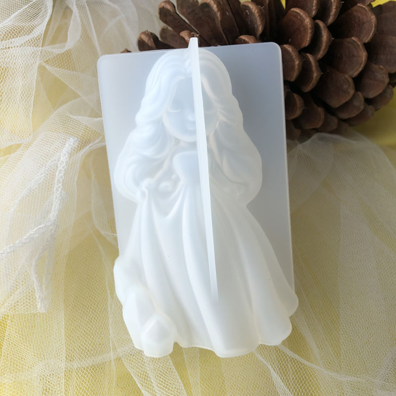 Candle Making Tutorial - 3D Cute Princess Silicone Candle Mould